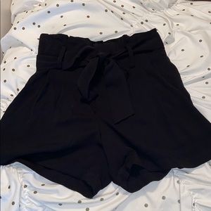 NEVER WORN Target PaperBag style black shorts&belt